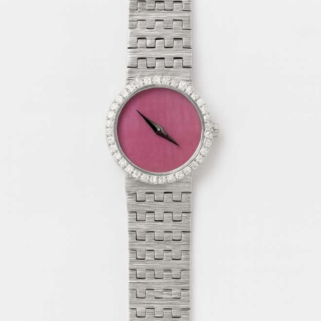 Luxury vintage women’s silver quartz watch with pink dial and zirconia stones – Dubai
